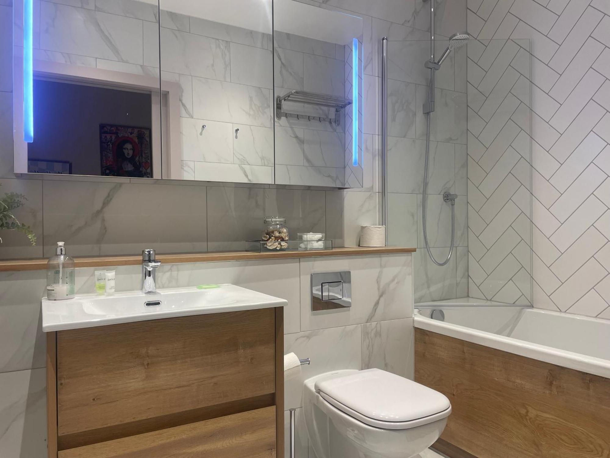 Stunning 2 Bed Apartment In Greater แมนเชสเตอร์ ภายนอก รูปภาพ